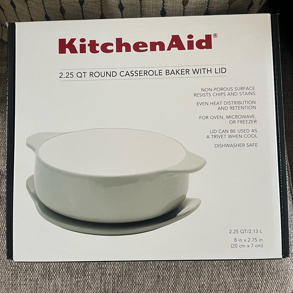 KitchenAid Round 2.25 Qt Casserole Baker with Lid